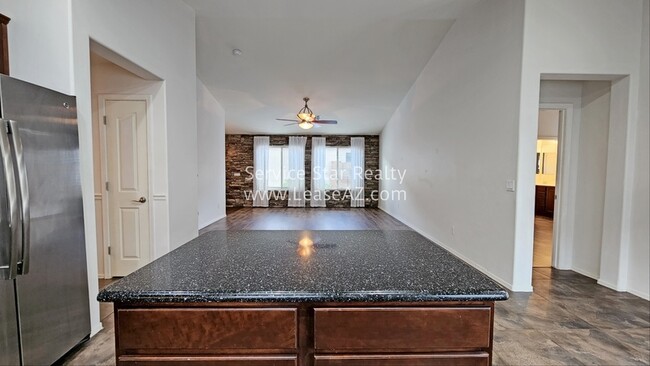 Building Photo - 36243 N Mirandesa Dr