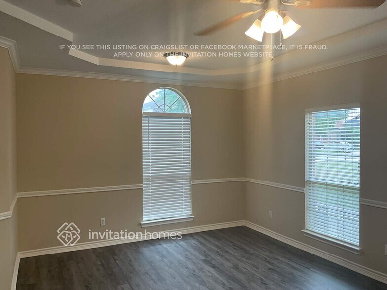 Building Photo - 1817 Fairfax Dr
