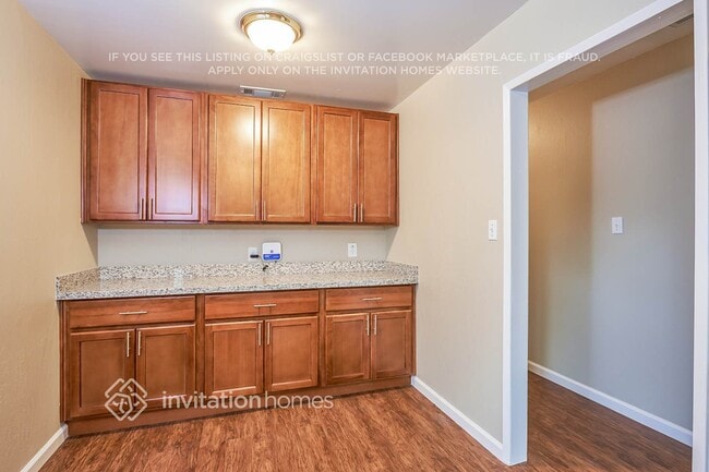 Building Photo - 500 Baywood Dr