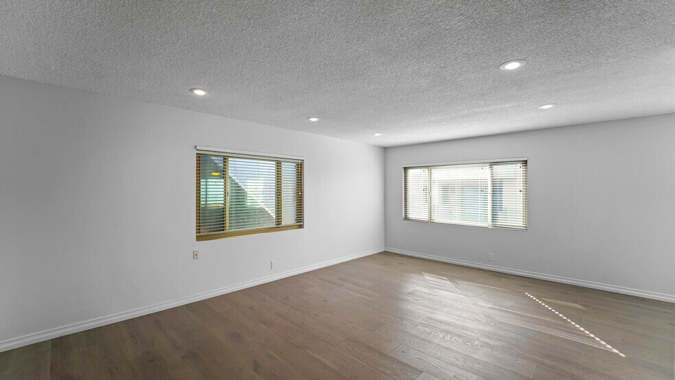 Building Photo - 225 Marine Ave