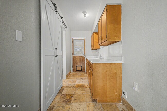 Building Photo - 2837 W Union Hills Dr
