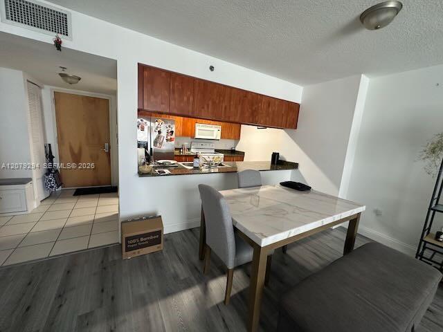 Building Photo - 1200 Brickell Bay Dr