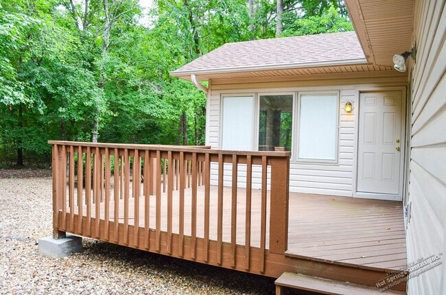 Building Photo - Spacious 3-Bedroom Home for Long-Term Lease in Hot Springs Village