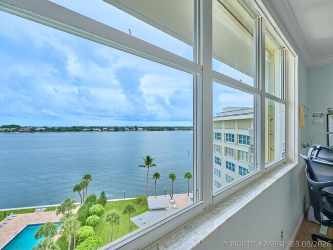 Building Photo - 2600 N Flagler Dr
