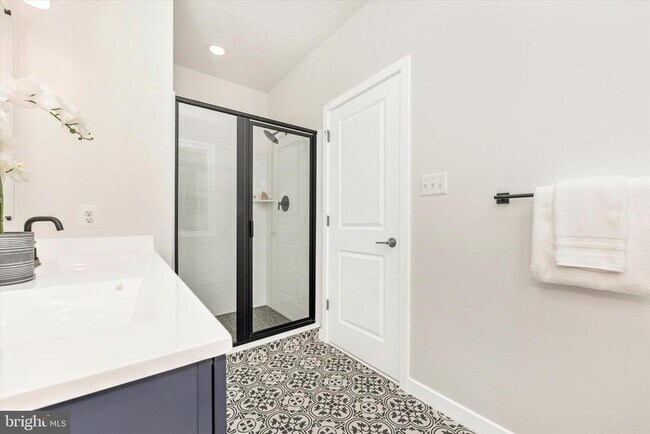 Building Photo - 714 Iron Frg Rd