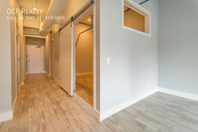 Building Photo - 412 S 13th St
