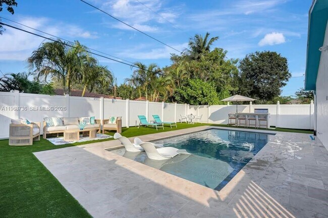 Building Photo - 1319 SW 30th St