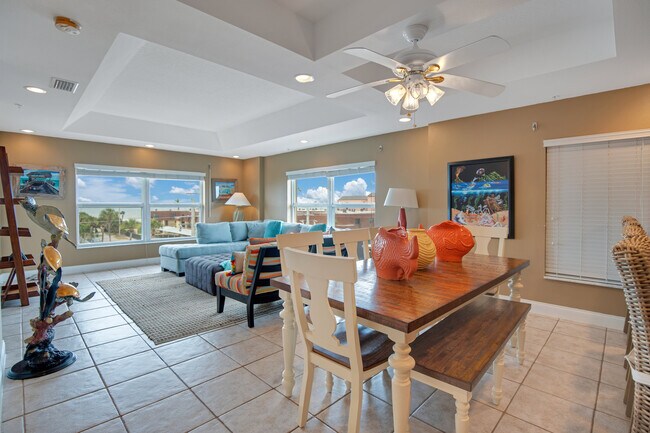 Building Photo - 125 Pulsipher Ave