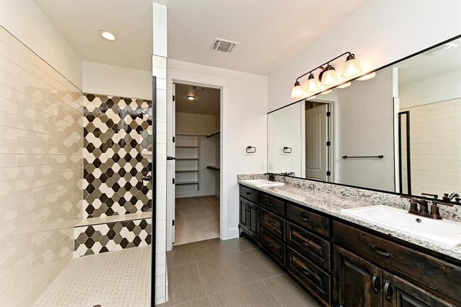 Building Photo - 224 Charli Cir