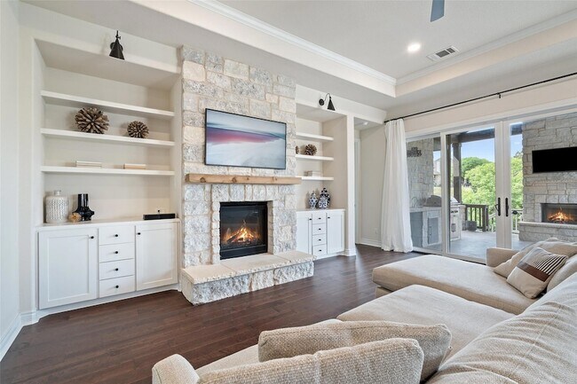 Building Photo - 624 Anfield Cir