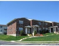 Building Photo - 276 Temple Hill Rd