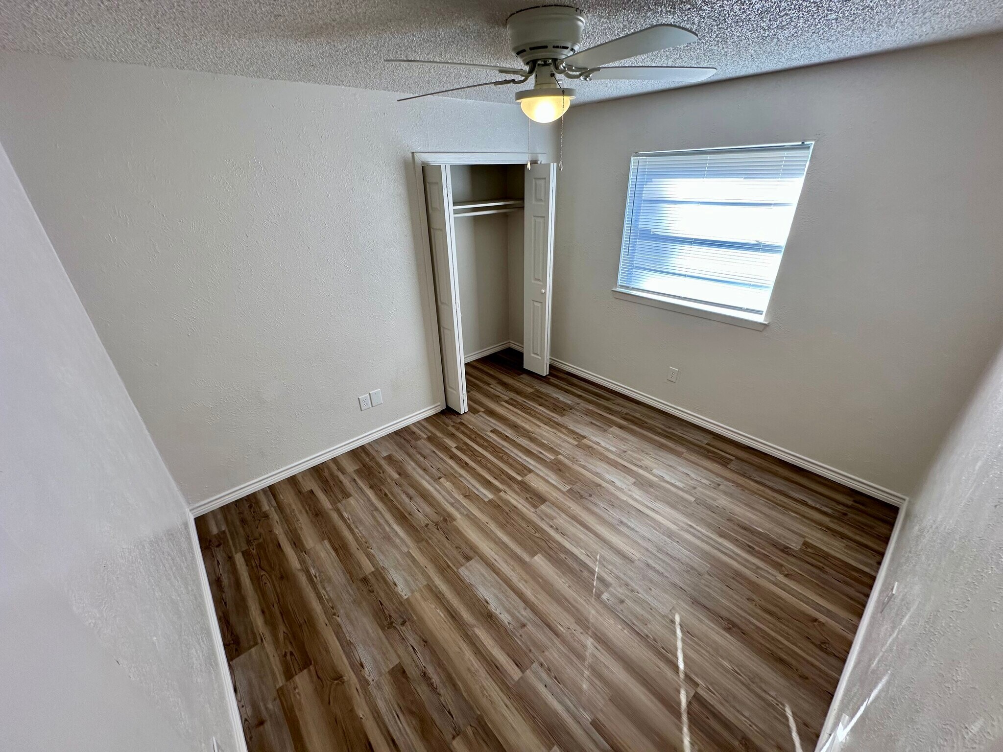 Bedroom - 2012 Hurstview Dr