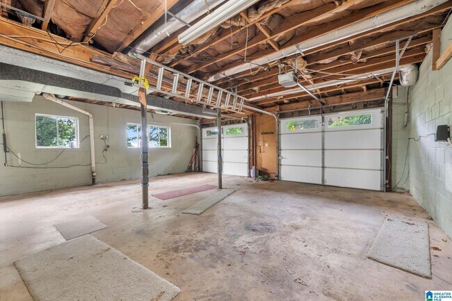 Building Photo - 373 Laredo Dr