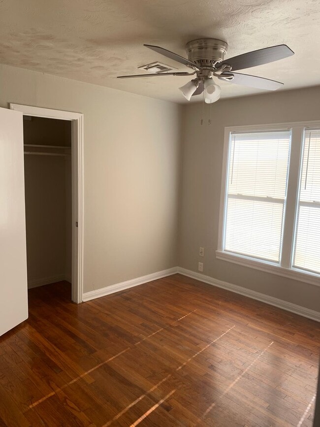 Building Photo - 3 Bedroom 1 Bath Home