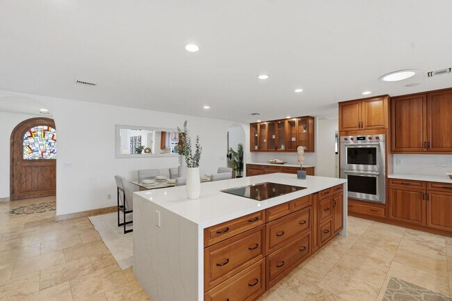 Building Photo - 6302 E Cochise Rd