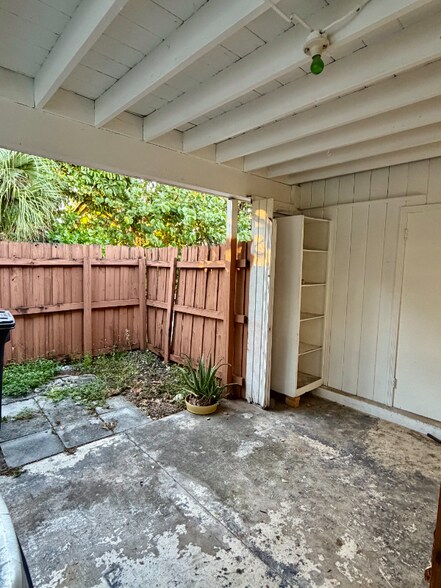 Building Photo - 1101 N Federal Hwy