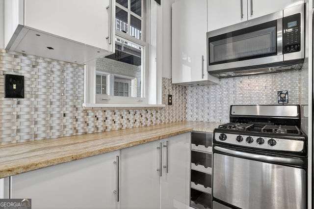 Building Photo - 2840 Peachtree Rd NW