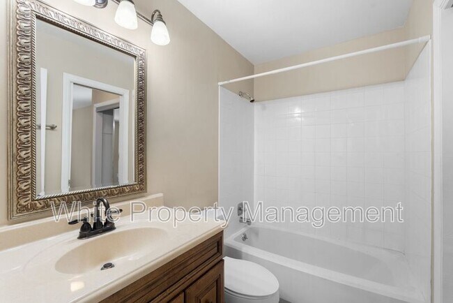 Building Photo - 7825 Renaissance Ct