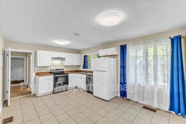 Building Photo - 2019 E 59th St