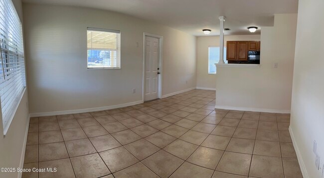 Building Photo - 4128 Duke St