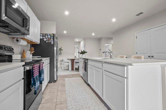 Building Photo - 309 Raspberry Rd