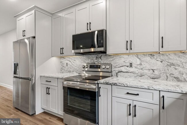 Building Photo - 474 Brightwood Rd