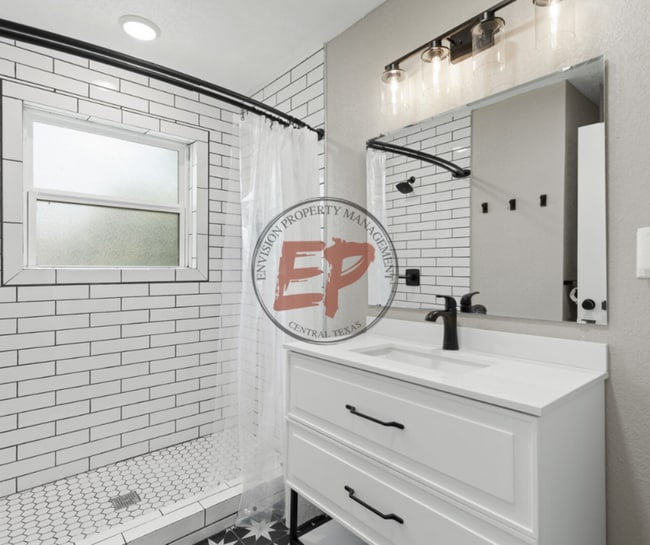 Building Photo - 915 N 19th St