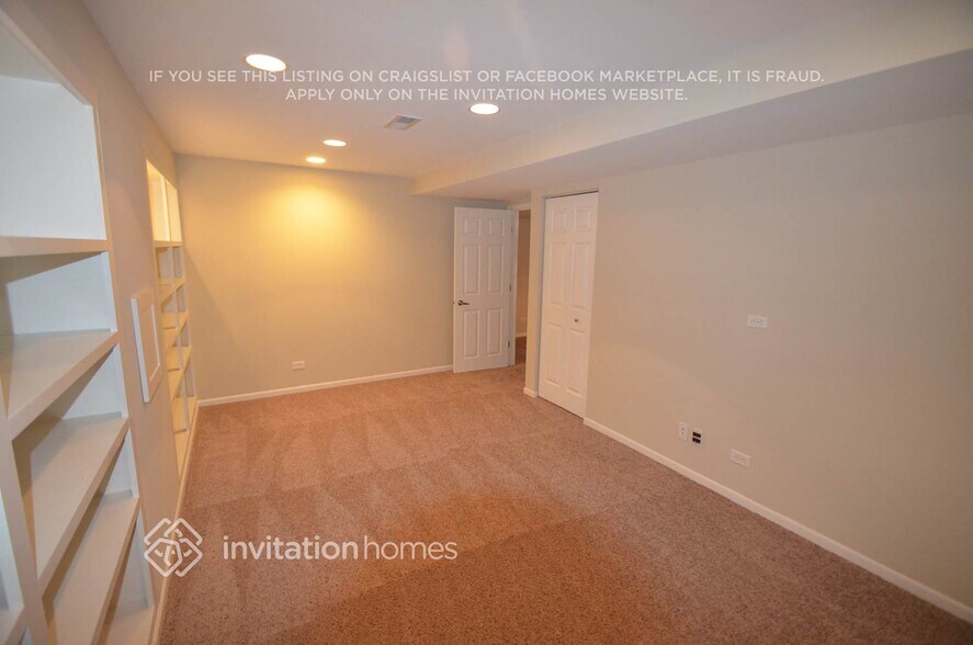 Building Photo - 3010 Shetland Ln