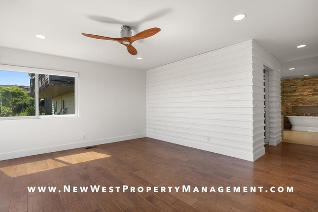 Building Photo - Exquisite Pacific Beach 4 bedroom located on a quiet cul-de-sac in the coveted Floral Terrace com...