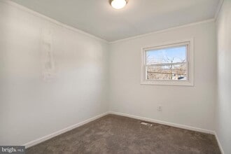 Building Photo - 1647 Hylton Ave