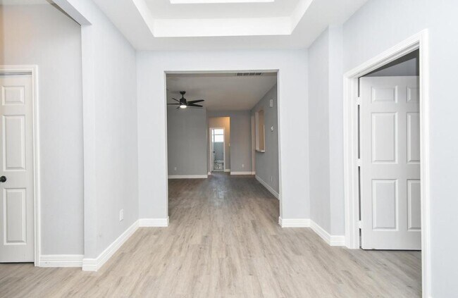 Building Photo - 10322 Rancho Bernardo Ln