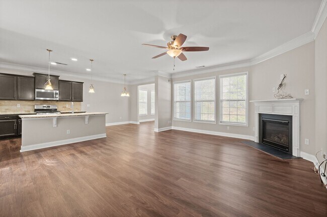 Building Photo - Immaculate 5bd 3bd Berewick home with many newly upgrades!