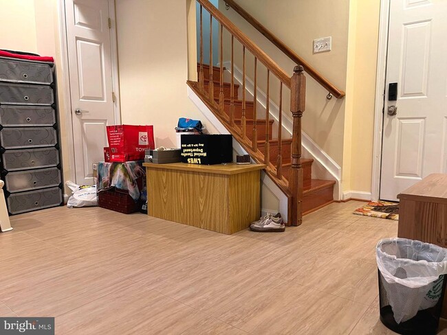 Building Photo - 6030 Helmsman Way
