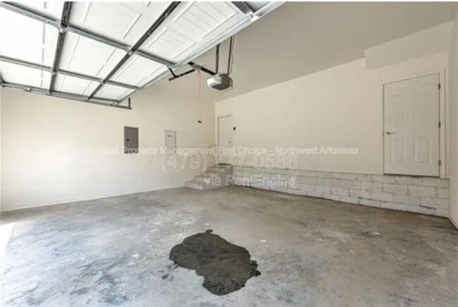 Building Photo - 798 S Benchmark Ln