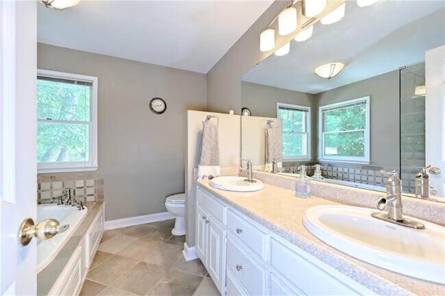 Building Photo - 8903 Carroll Manor Dr