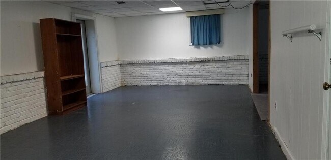 Building Photo - 3740 Clubland Dr