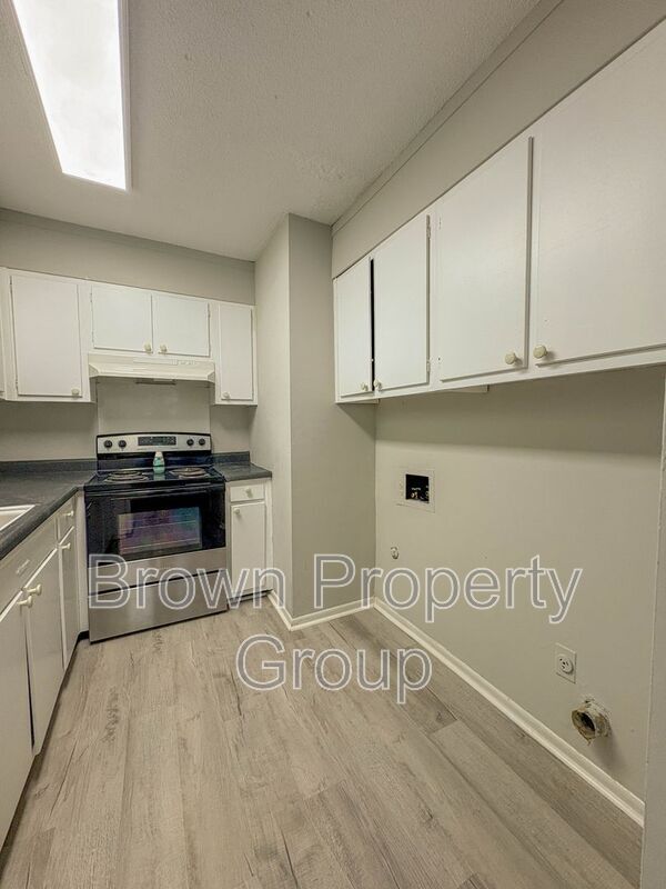 Building Photo - 2456 Bragg Blvd