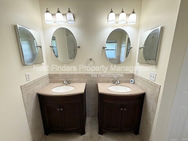 Building Photo - 440 Crescent Pond Dr