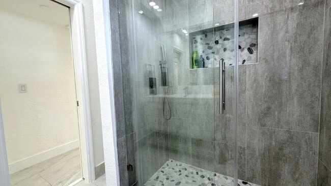 Building Photo - 507 Colfax Dr