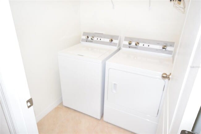 Building Photo - 5215 Mahogany Dr