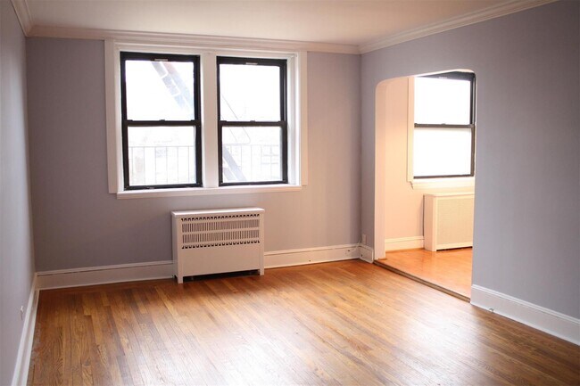 Building Photo - 11 Greenridge Ave