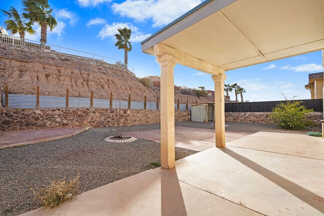Building Photo - 6780 Dakota Ridge Dr