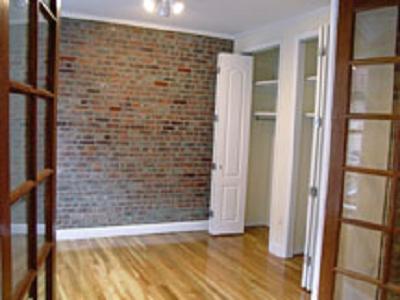 Building Photo - 340 E 18th St