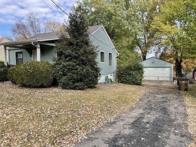 Building Photo - 242 Tanksley Ave