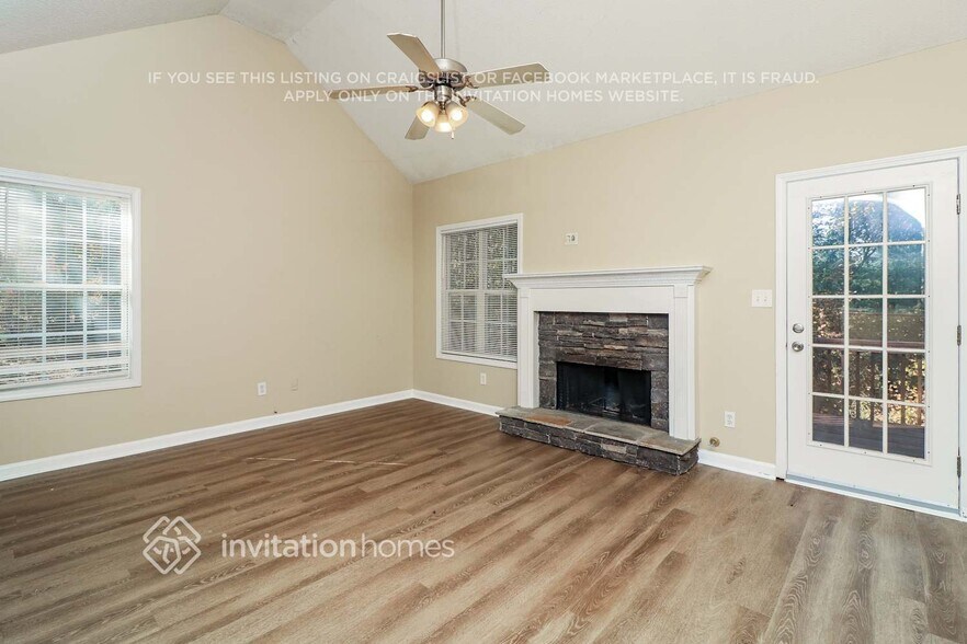 Building Photo - 1695 Hampton Pass