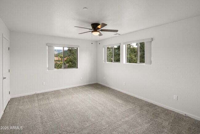 Building Photo - 1426 Kestrel Cir