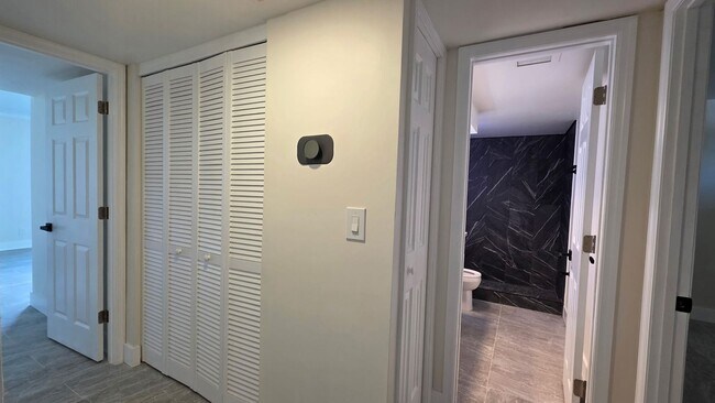 Building Photo - 2618 Cove Cay Dr