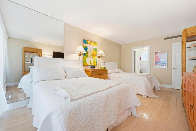 Building Photo - 2505 S Ocean Blvd