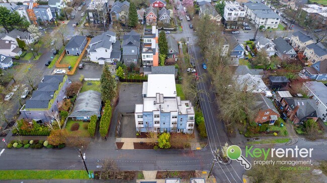 Building Photo - Comfort and Character Meet in This Seattle Retreat