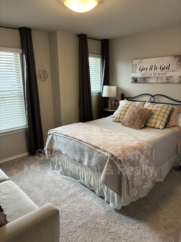 Building Photo - 5745 Brookville Dr